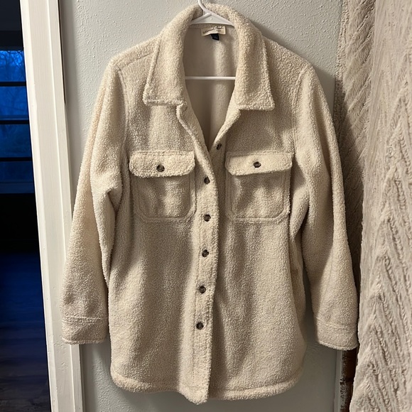 Universal Thread Shacket size large - Picture 3 of 3